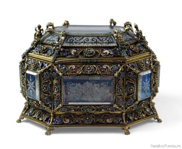 ​Венские эмали в стиле историзма