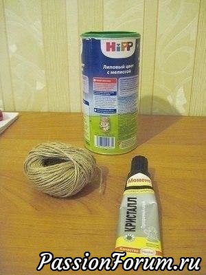 Вообще-то шпагат и джутовая верёвка, и льняная прекрасно клеится на строительный ПВА. А кристалл и дороже и запах специфический!))) Но так предлагает автор!) Вообще-то шпагат и джутовая верёвка, и льняная прекрасно клеится на строительный ПВА. А кристалл и дороже и запах специфический!))) Но так предлагает автор!)