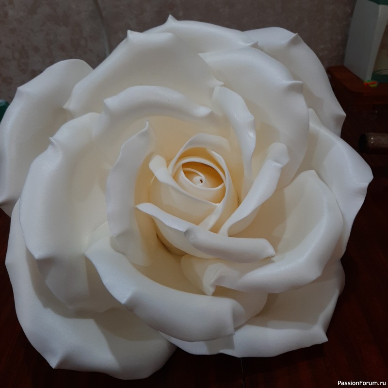 Напольная роза "Нежность"