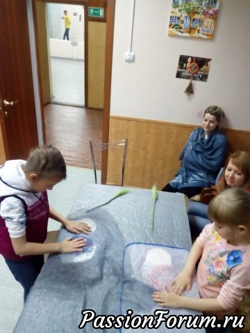 Детский МК по цветочкам. Валяние