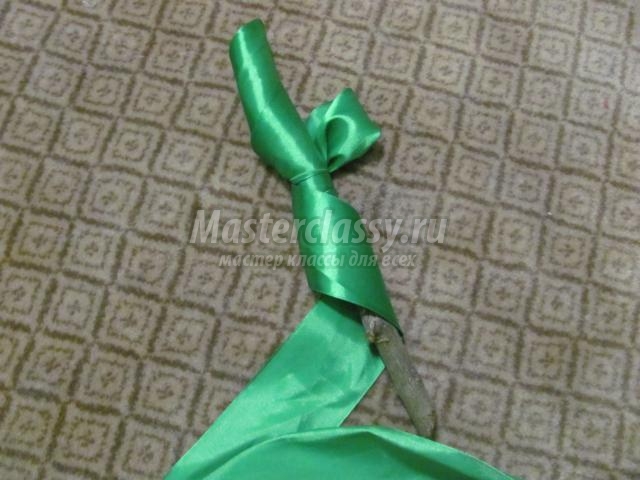 Подсолнух из кофейных зерен и лент. Мастер-класс с пошаговыми фото Подсолнух из кофейных зерен и лент. Мастер-класс с пошаговыми фото