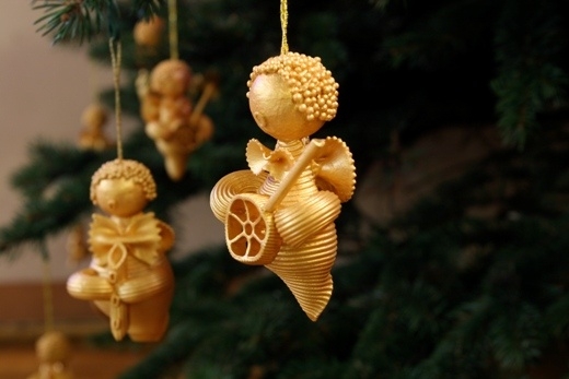 christmas tree ornaments kids pasta angels gold