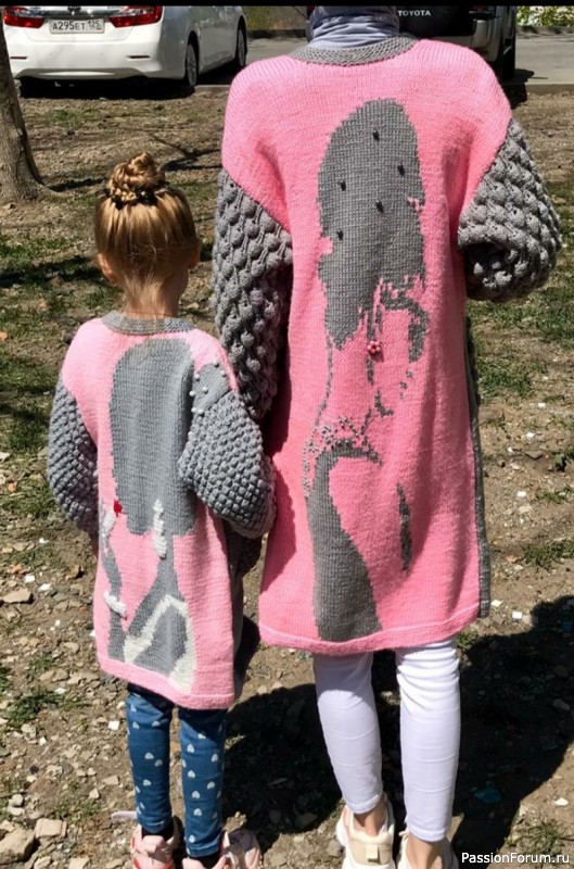 Вязаные пальто для моих девочек.