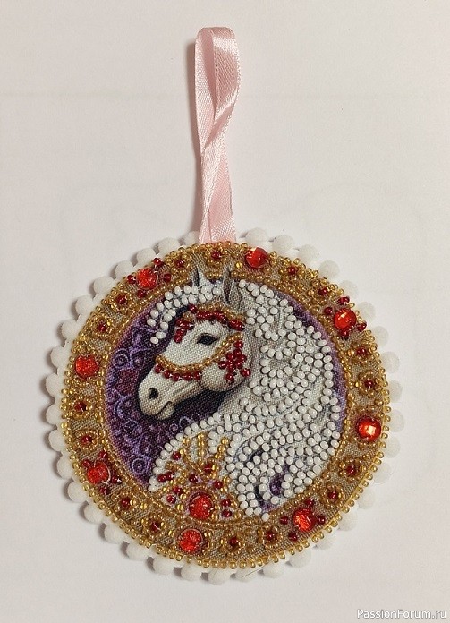 Лошадки-подвесы на ёлочку.