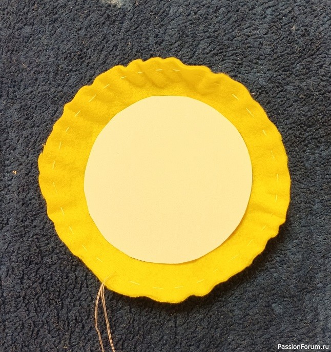 Лошадки-подвесы на ёлочку.