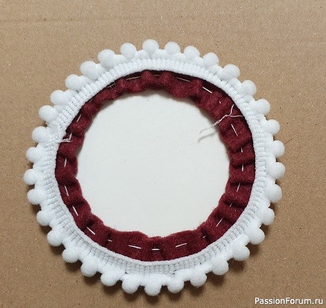 Лошадки-подвесы на ёлочку.