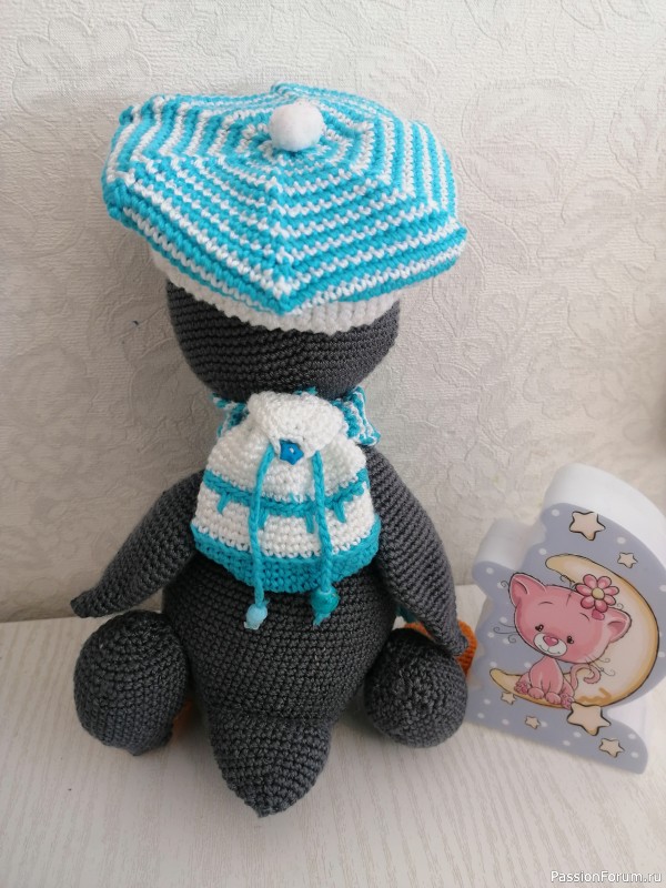 Снова птицы в стаи собираются...