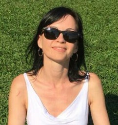 Елена Елена