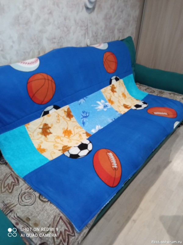 Махровые плед и подушка