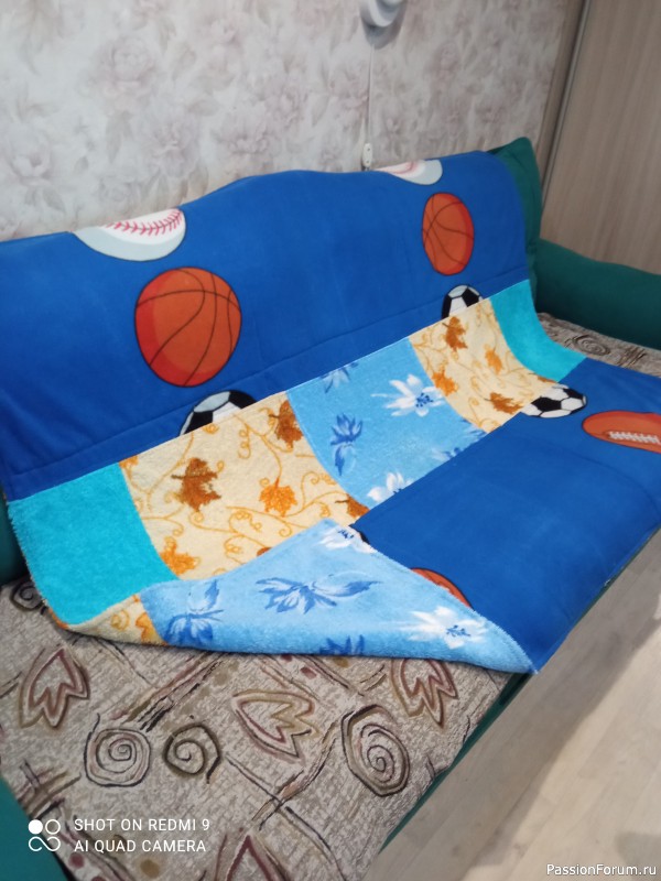 Махровые плед и подушка