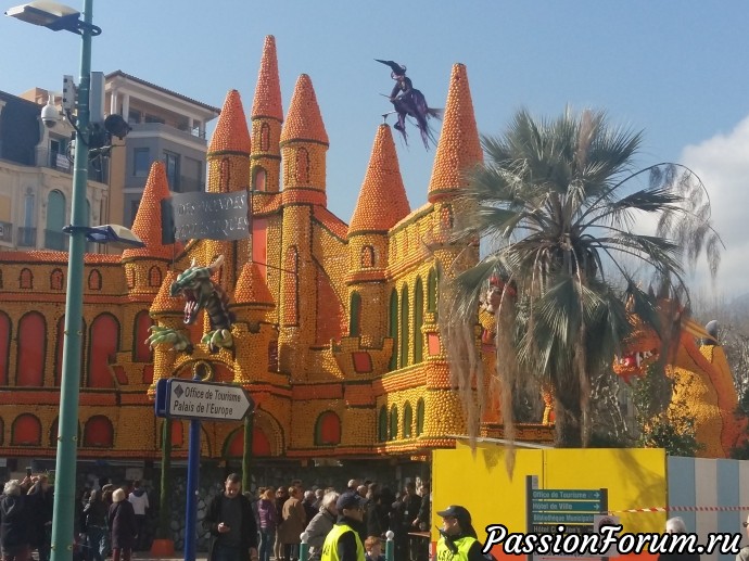 Карнавал лимонов на Лазурном берегу в феврале 2019 года