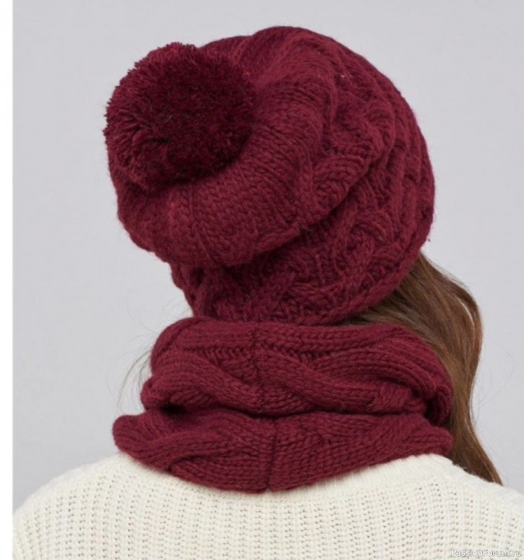 Шапка с узором “королевские косы” на двух спицах