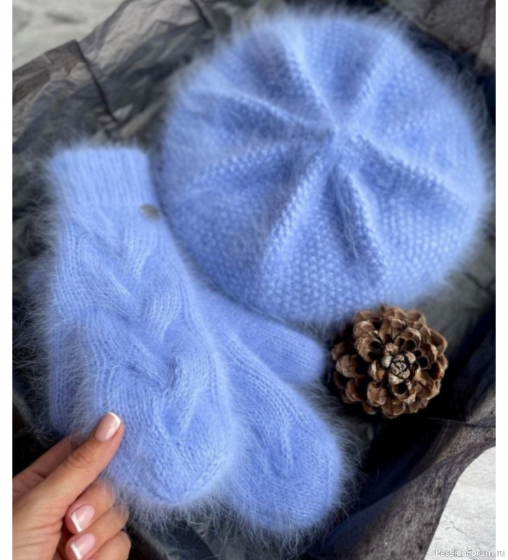 Берет и варежки из Biagioli Malo Angora. Схема