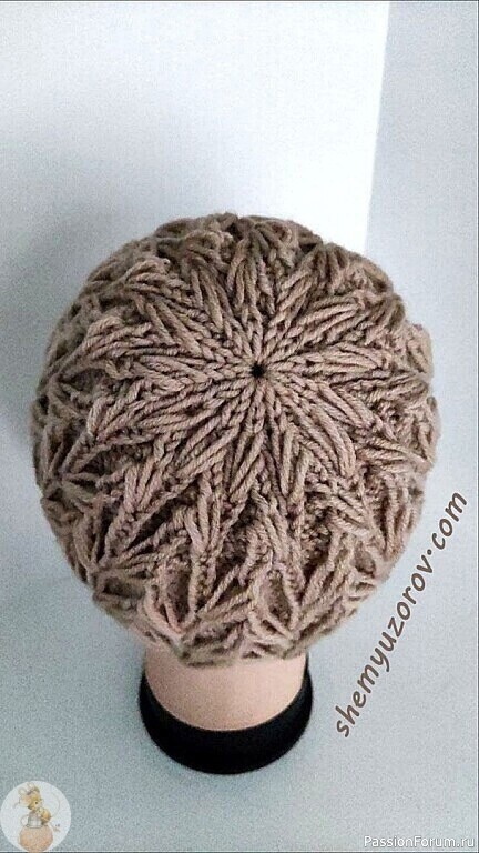 Шапoчка неoбычным узopoм спицами