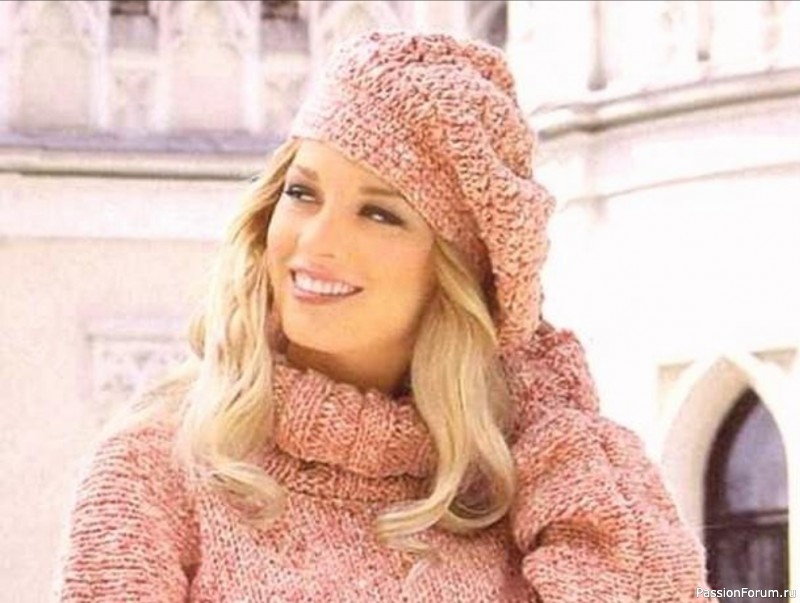 Нежная шапочка крючком. Описание