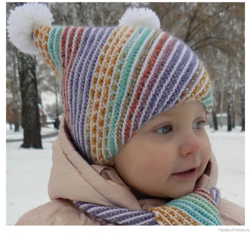 Яркие шапочка и шарфик спицами