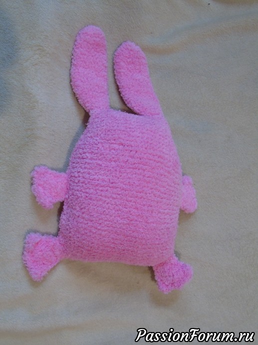 Вязаная подушка игрушка Зайчик Розовое облачко 2