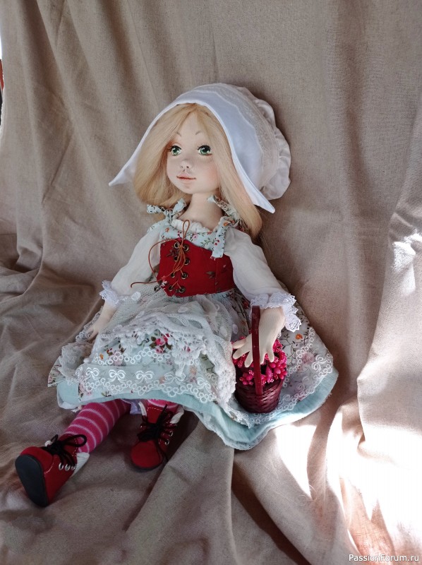 Текстильная кукла ручной работы Мишель