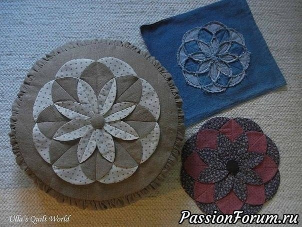 Подушка с цветком в технике лоскутного шитья