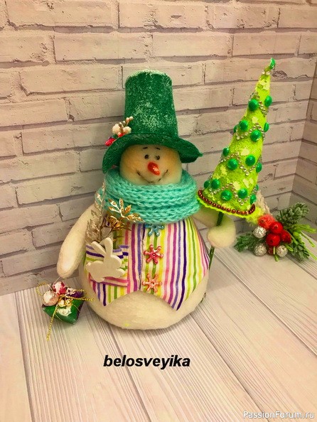Снеговики с подарками