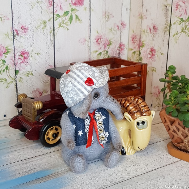 Малыши мишки, слоник и тигрястик (игрушки крючком)