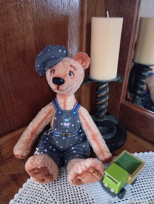 Мишка с машинкой