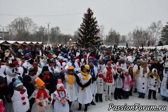 У всех Дед мороз, а у нас снеговики.