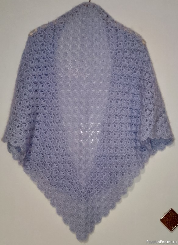 Продам шали ручной работы.