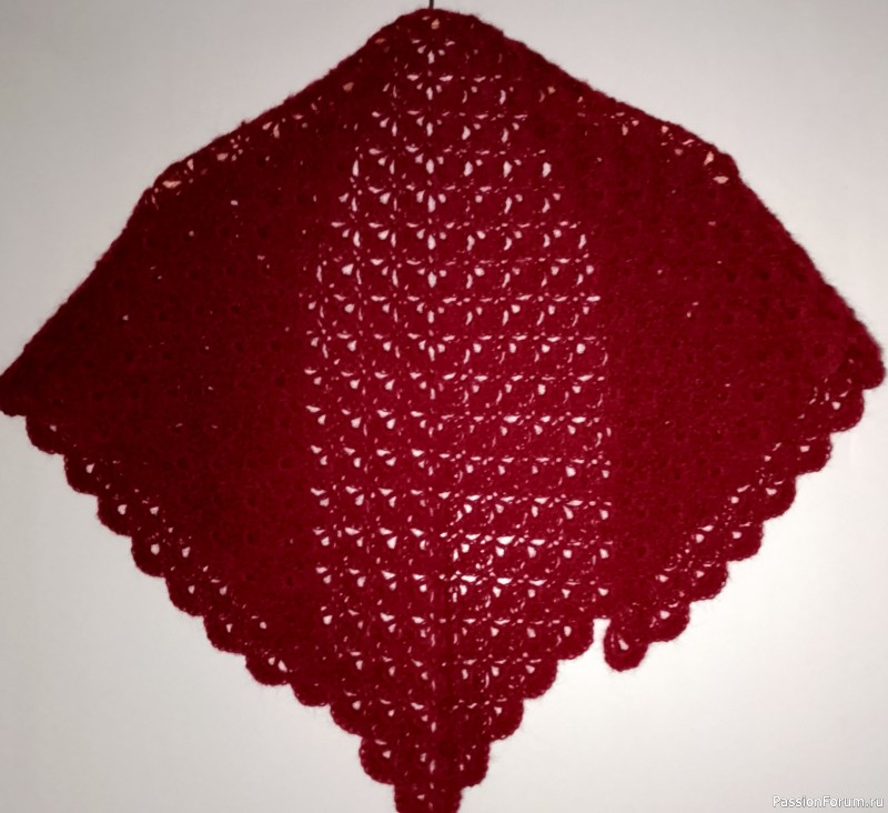 Продам шали ручной работы.