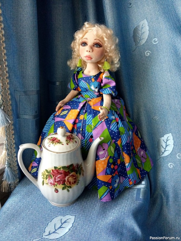 Кукла-грелка на чайник Женя. Мастер класс