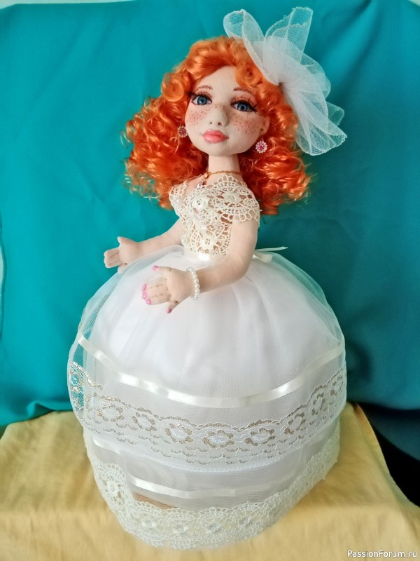 Кукла на чайник Дуняша