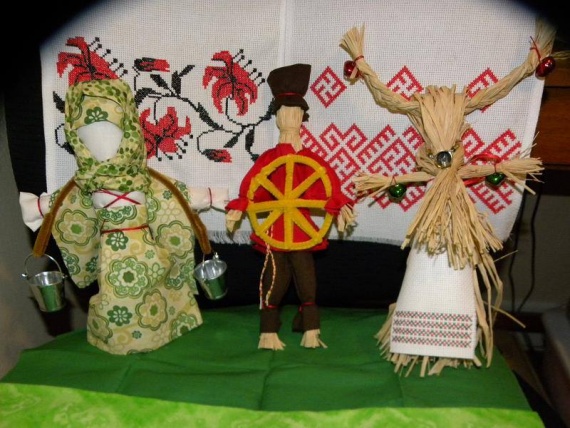 Рождественские куклы, в т.ч. Рождественская Коза Рождественские куклы, в т.ч. Рождественская Коза