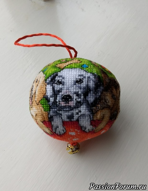 Новогодний &quot;собачий&quot; шарик