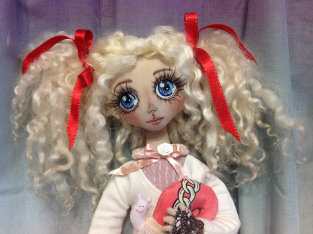 Моя первая текстильная кукла.
