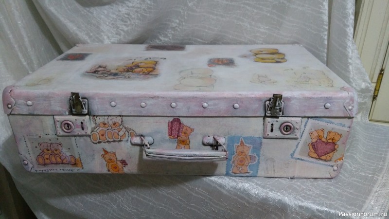 Винтажный чемодан для девчачих секретиков