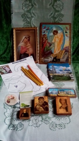 Самое главное,из за чего весь сыр- бор,это иконы!!!
Анечка,ты угадала всё !!!
Сколько дома у меня иконок,но именно Воскресения и не было . Самое главное,из за чего весь сыр- бор,это иконы!!!
Анечка,ты угадала всё !!!
Сколько дома у меня иконок,но именно Воскресения и не было .