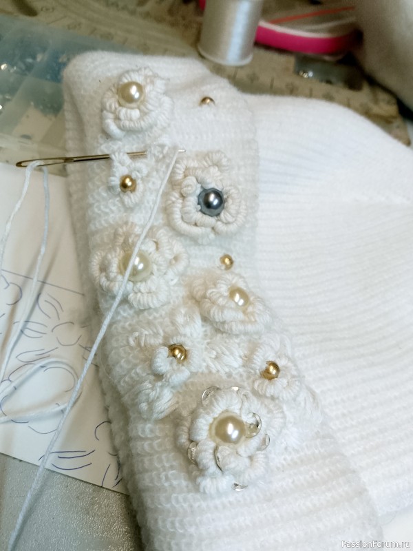 И зимой хочется цветочков....