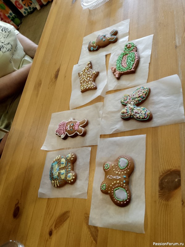 Как хомяки ходили за грибами, которые с глазами