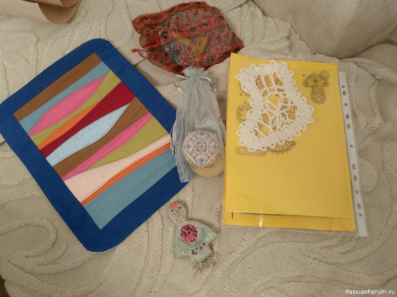 Рождественские посиделки в поварских колпаках.