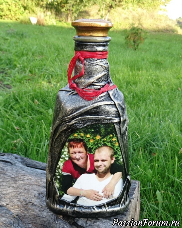 Декупаж бутылки с кожей