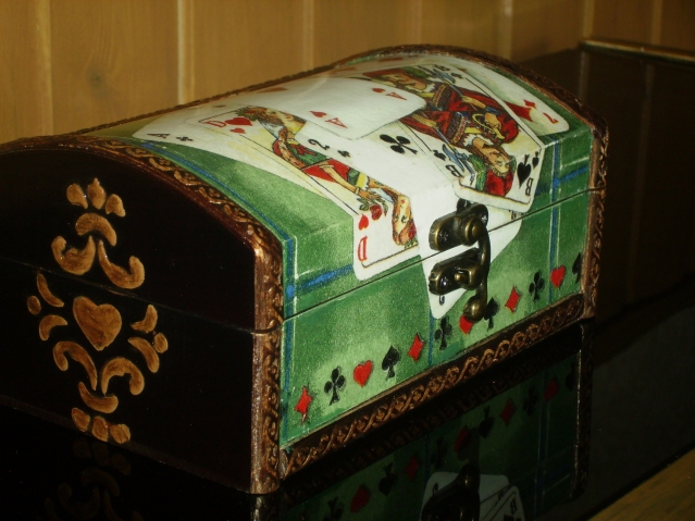 Шкатулка для картежников