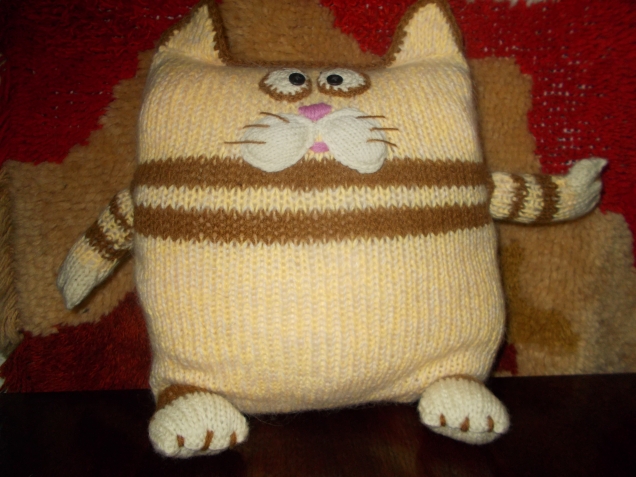Подушки-коты и Коты-не-подушки