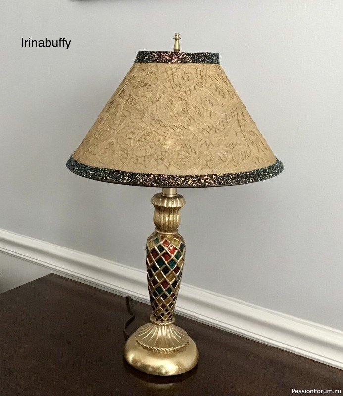 Декор настольной лампы и абажура.