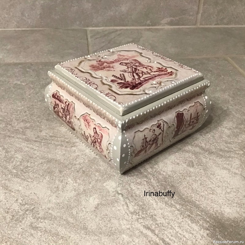 Декупаж штакулок и подноса.