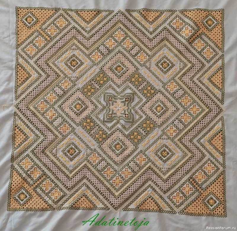 Скатерть "Spring Harmony" (Гармония весны) продолжение 5 (хардангер)