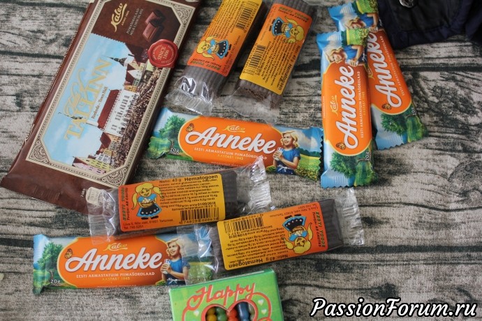 Сладостей на всю семью хватит! Сладостей на всю семью хватит!