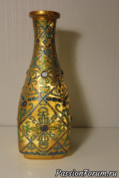 Декор стеклянных бутылок.
