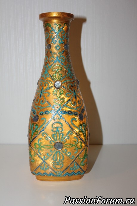 Декор стеклянных бутылок.