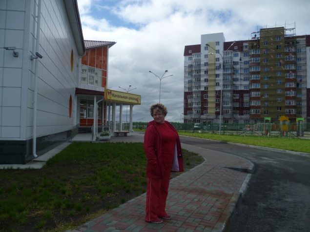 Прогулка по красивому городу Ханты-Мансийску с подругой