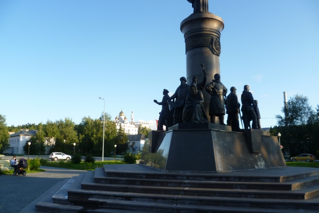 Прогулка по красивому городу Ханты-Мансийску с подругой. часть 2 Прогулка по красивому городу Ханты-Мансийску с подругой. часть 2
